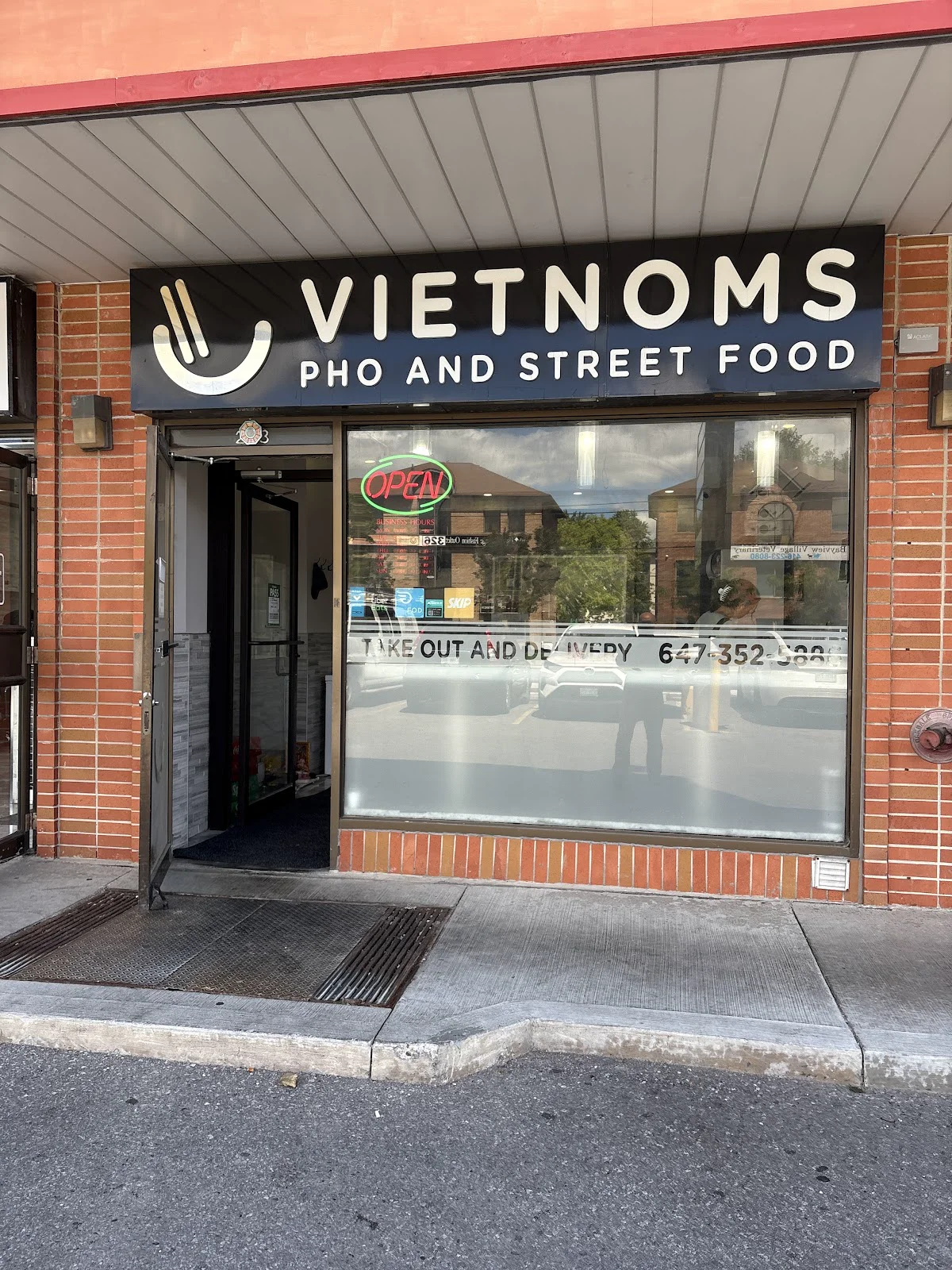 Vietnoms Go Vietnamese pho tai bowl in North York