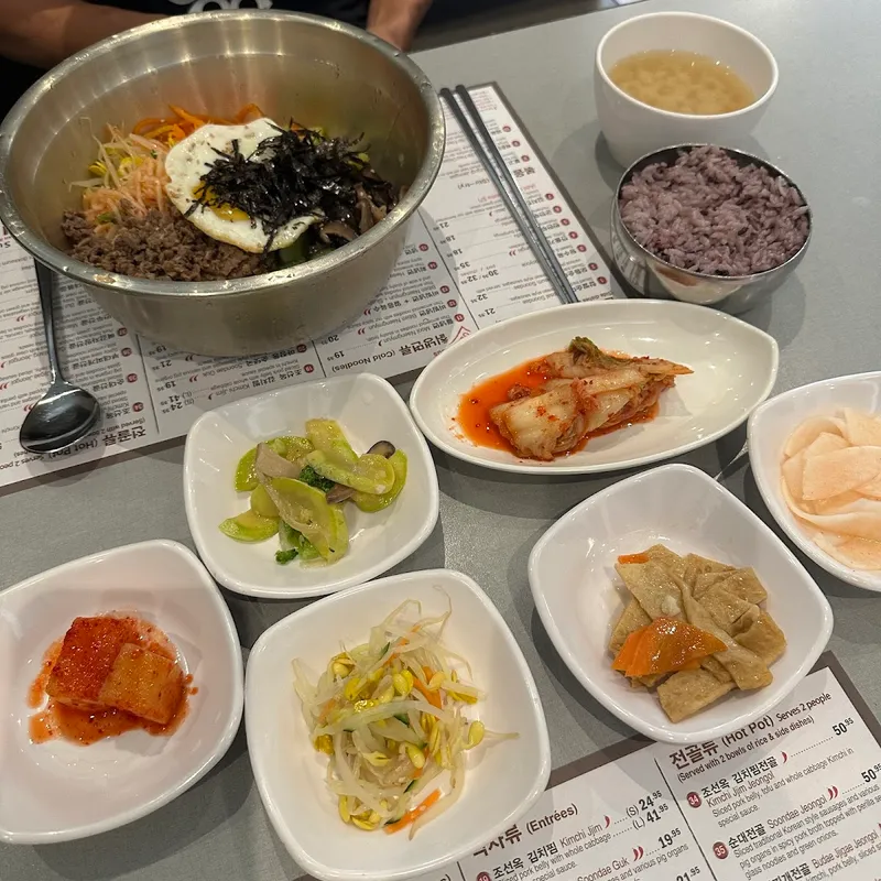 Cho Sun Ok mul naengmyeon cold noodles and soondae