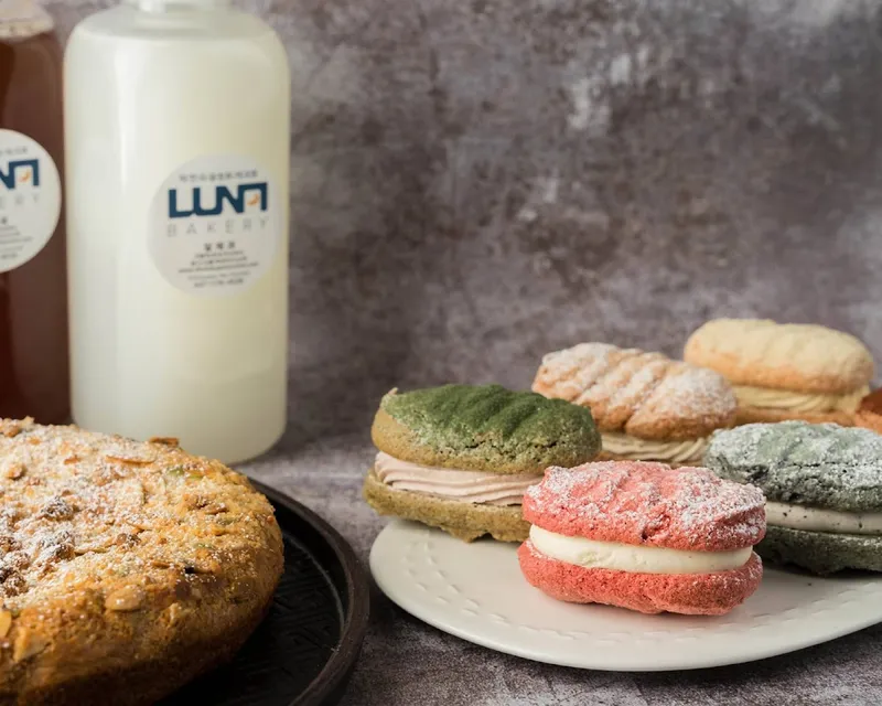 Luna Bakery 5376 Yonge St Willowdale — matcha dacquoise
